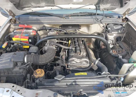 2003 Chevrolet Tracker Hard Top Base from USA, damaged, VIN 2CNBJ13C436944408